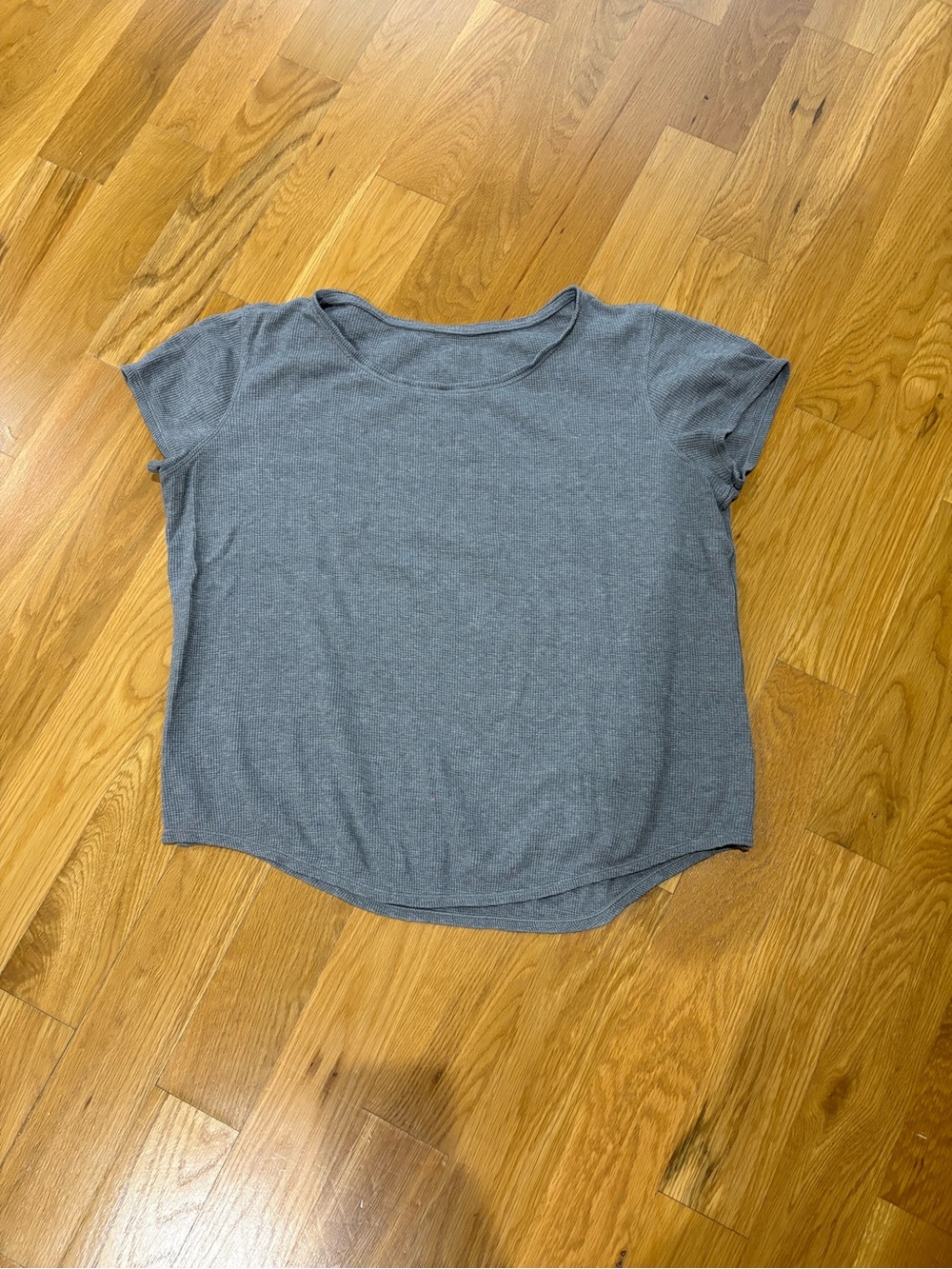 lululemon athletica Gray Short Sleeve Scoop Neck Tee